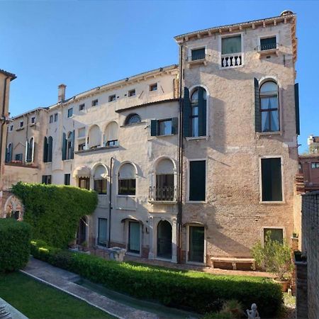 Aparthotel Palazzo Contarini Della Porta Di Ferro Venecia Exterior foto