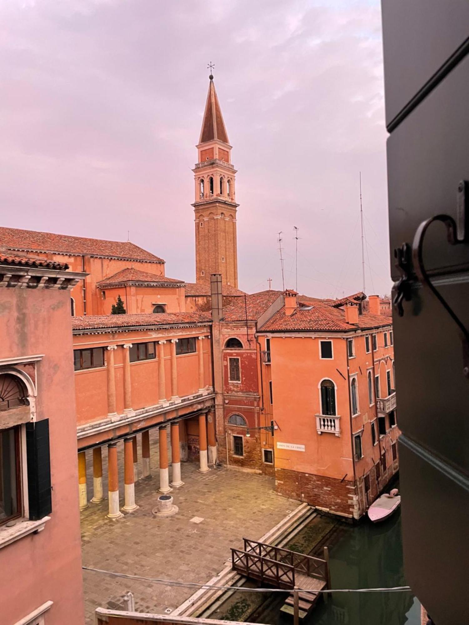 Aparthotel Palazzo Contarini Della Porta Di Ferro Venecia Exterior foto