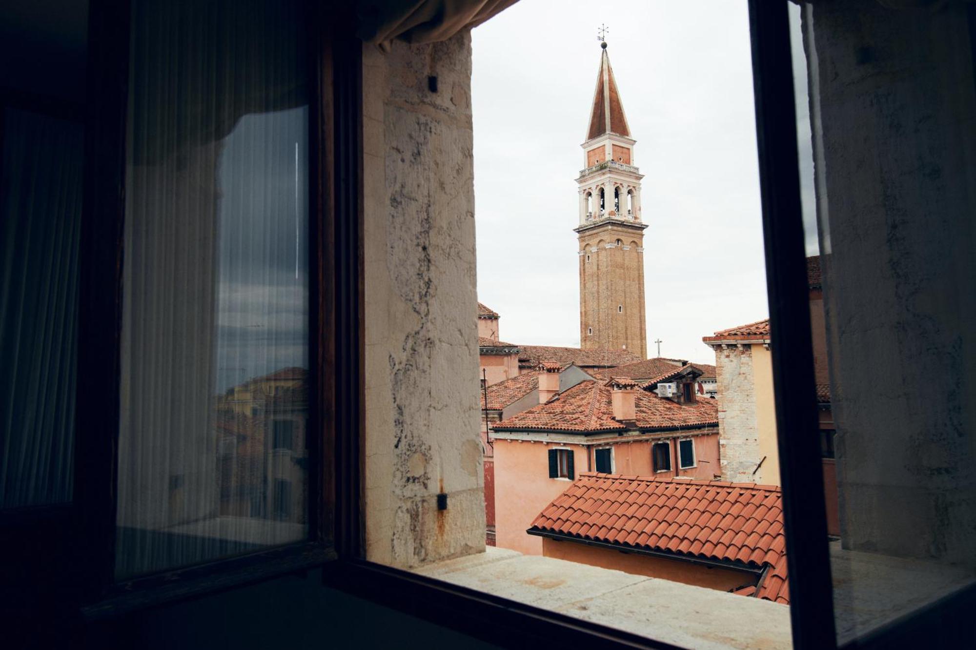 Aparthotel Palazzo Contarini Della Porta Di Ferro Venecia Exterior foto
